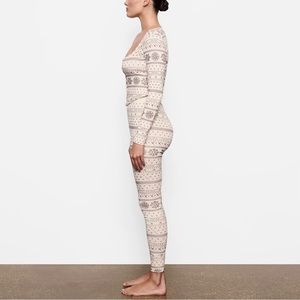 SKIMS Pointelle Logo Holiday Henley Leggings Two Piece PJ Set Cream Pink Small